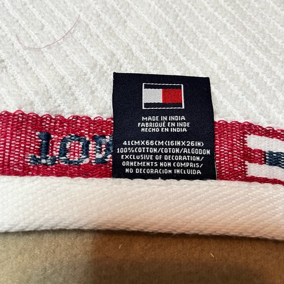 Vintage Tommy Hilfiger Hand Towel Spell Out White - Picture 5 of 5